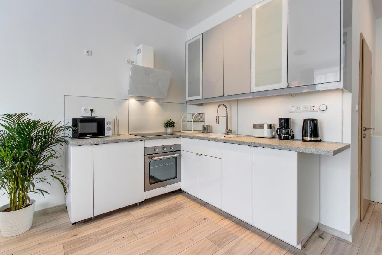d.Five Rózsa Apartment Budapest Exterior foto